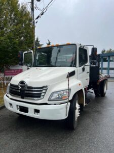 2007 Hino Dumper, Flatdeck 12 ft with Crane